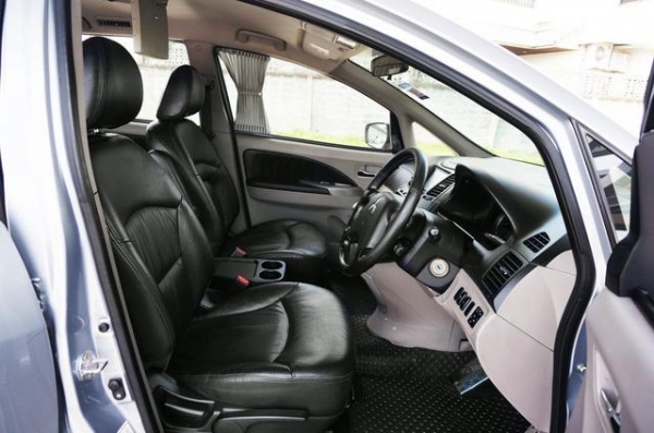 2011 MITSUBISHI SPACE WAGON 2.4 GT MIVEC 2011 MITSUBISHI SPACE WAGON 2.4 GT MIVEC