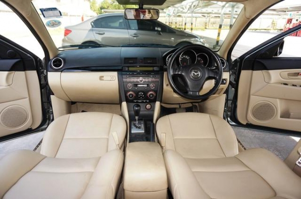 2005 MAZDA 3 2.0