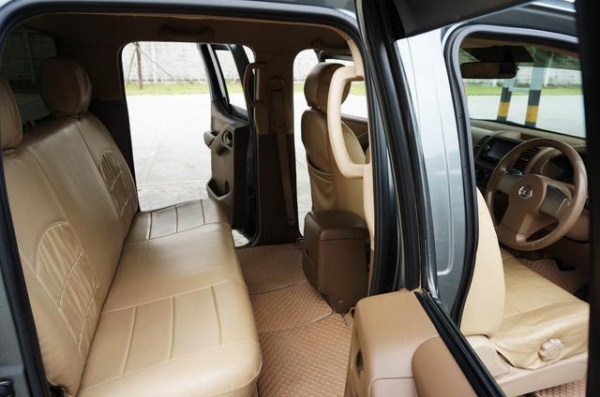 2010 NISSAN FRONTIER NAVARA 2.5 LE DOUBLE CAB CALIBR