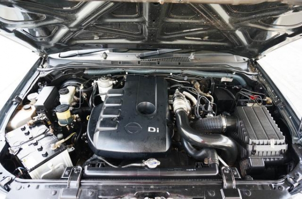 2010 NISSAN FRONTIER NAVARA 2.5 LE DOUBLE CAB CALIBR