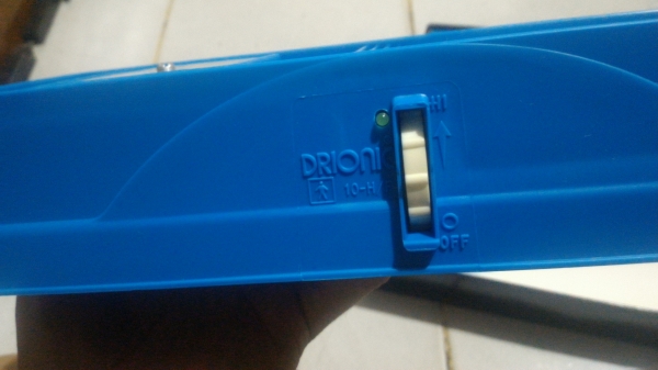 DRIONIC อุปกรณ์ช่วยลดเหงื่อที่ออกจากมือและเท้าสำหรับผู้ที่เหงื่อออกมากจนมีกลิ่นตัว จาก USA