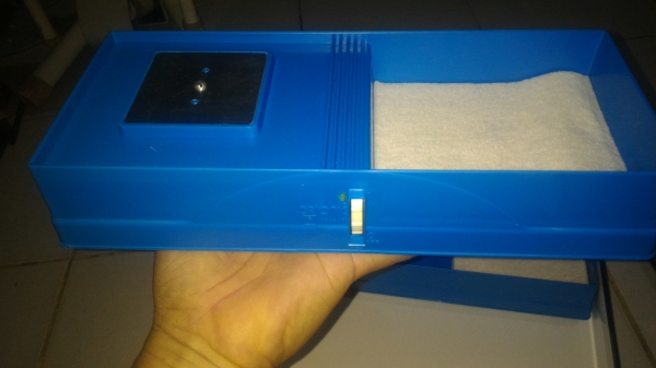 DRIONIC อุปกรณ์ช่วยลดเหงื่อที่ออกจากมือและเท้าสำหรับผู้ที่เหงื่อออกมากจนมีกลิ่นตัว จาก USA