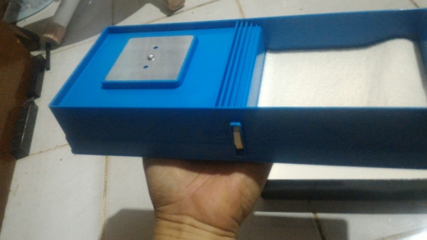 DRIONIC อุปกรณ์ช่วยลดเหงื่อที่ออกจากมือและเท้าสำหรับผู้ที่เหงื่อออกมากจนมีกลิ่นตัว จาก USA