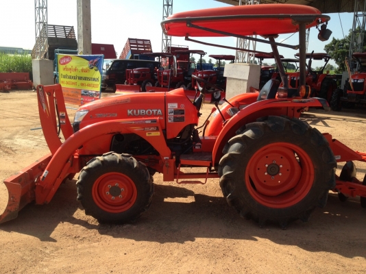 รถไถคูโบต้าL3608แรง สวยๆเดิมๆไมร์เพียง900ช.ม.ไม่เคยปันนาไม่ได้ทำสี พร้อมไช้งานทะเบืยนพร้อม  ขายใน  ราคา298000บาท รถอยู่วังบัว คลองขลุง กำแพงเพชร    สนใจสอบุถามได้ที่081 3655997 อำพร  พาเจริญ  ราคาต่อรองได้อีกนะครับ