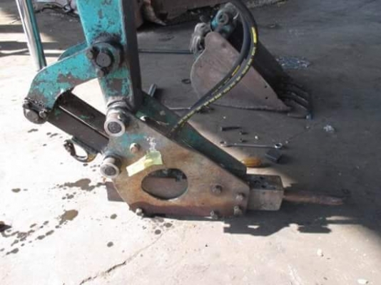 ขายรถขุด KOMATSU. รุ่น PC20-7 (มีหัาเก๋งและหัวกระแทก)รถเก่านอกแท้ มีเอกสารใบอินวอย รถไม่เคยใช้งานในไทย สนใจติดต่อ099-907-9273กิ๊ฟ