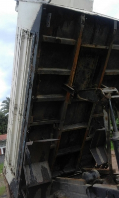 กระบะดั้มเปล่าๆ6ล้อSMM..ไม่มีกระบอกยก ไม่มีคัสซีเทียม ยกลงจาก 6ล้อHINO 175 แรง