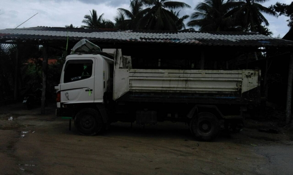 กระบะดั้มเปล่าๆ6ล้อSMM..ไม่มีกระบอกยก ไม่มีคัสซีเทียม ยกลงจาก 6ล้อHINO 175 แรง