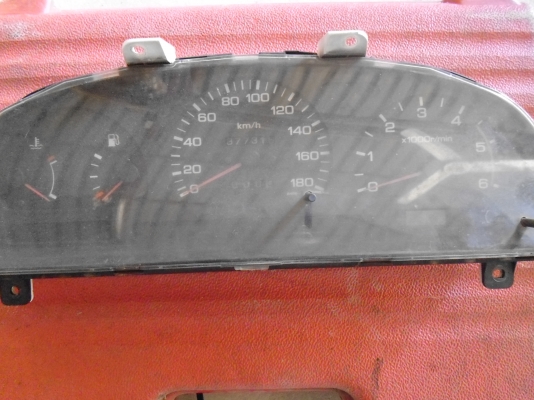 ขายเรือนไมล์และคอนโซลหน้าและเกียร์ นิสสันฝาแดงจอโค้ง