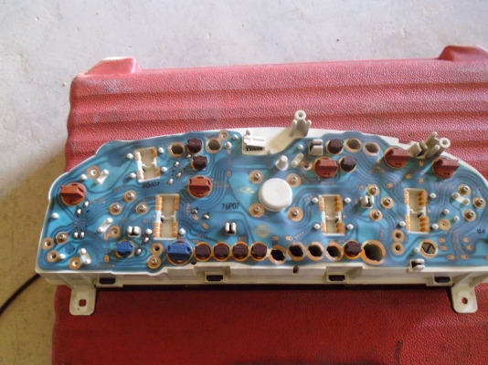 ขายเรือนไมล์และคอนโซลหน้าและเกียร์ นิสสันฝาแดงจอโค้ง