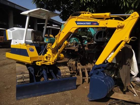 ขายรถขุด KOMATSU. PC20-5 รถเก่านอกแท้ มีเอกสารใบอินวอย รถไม่เคยใช้งานในไทย สนใจติดต่อ099-907-9273กิ๊ฟ