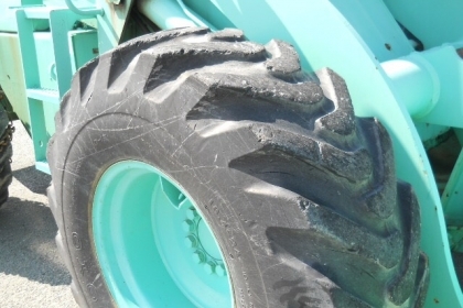 ถึงไทยแล้วจ้า KOMATSU 515-2 เครื่อง komatsu สภาพเดิมๆ สวย พร้อมใช้งาน นำเข้าจากญี่ปุ่น โทร.090-986-2521 อ๊อบ