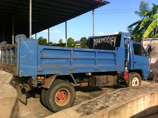 ขายดั้มNPR 115แรง เครื่องดี เกียร์ร็อก เฟืองท้ายF สภาพพร้อมใช้งาน เอกสารพร้อมโอน สนใจโทร 090-8588220คุณนะ 093-3258446คุณบิว หรือเข้าดูสินค้าอื่นๆได้ที่ www.truck.in.th/498 หรือเพจFacebook ณรงค์ ซื้อขายรถมือสอง (เว็บไซต์ส่วนตัว) หรือFacebook ตลาดรถมือสอง ค