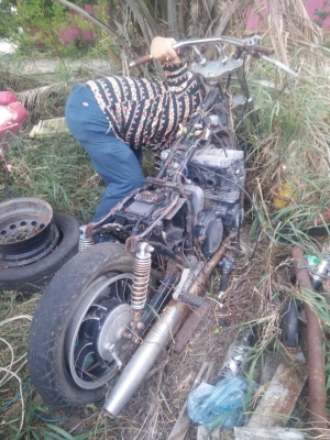 ซากxj750 ตามสภาพ ขาดคาบู 13000