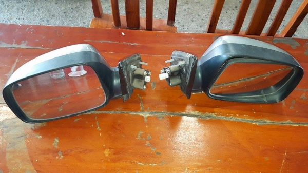 กระจกมองข้าง D-MAX4ประตู คู๋ละ3000 กระจกมองข้าง D-MAX4ประตู คู๋ละ3000