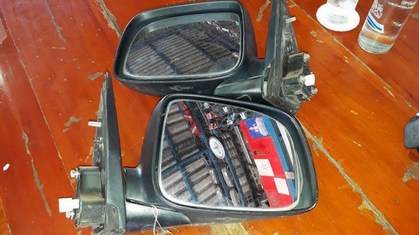 กระจกมองข้าง D-MAX4ประตู คู๋ละ3000