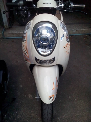 ขาย Honda Scoopy i ล้อแม็ก ปี 56 สภาพสวย ผู้หญิงใช้ รถมือเดียว รถใช้น้อยวิ่งไปห้าพันแปดร้อยกว่าโล เล่มพร้อมโอน ขาย Honda Scoopy i ล้อแม็ก ปี 56 สภาพสวย ผู้หญิงใช้ รถมือเดียว รถใช้น้อยวิ่งไปห้าพันแปดร้อยกว่าโล เล่มพร้อมโอน