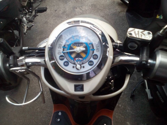 ขาย Honda Scoopy i ล้อแม็ก ปี 56 สภาพสวย ผู้หญิงใช้ รถมือเดียว รถใช้น้อยวิ่งไปห้าพันแปดร้อยกว่าโล เล่มพร้อมโอน ขาย Honda Scoopy i ล้อแม็ก ปี 56 สภาพสวย ผู้หญิงใช้ รถมือเดียว รถใช้น้อยวิ่งไปห้าพันแปดร้อยกว่าโล เล่มพร้อมโอน