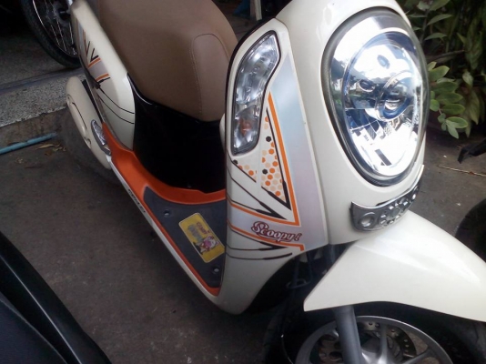 ขาย Honda Scoopy i ล้อแม็ก ปี 56 สภาพสวย ผู้หญิงใช้ รถมือเดียว รถใช้น้อยวิ่งไปห้าพันแปดร้อยกว่าโล เล่มพร้อมโอน
