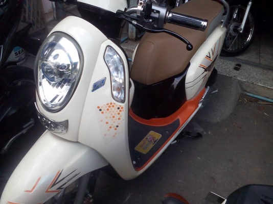 ขาย Honda Scoopy i ล้อแม็ก ปี 56 สภาพสวย ผู้หญิงใช้ รถมือเดียว รถใช้น้อยวิ่งไปห้าพันแปดร้อยกว่าโล เล่มพร้อมโอน ขาย Honda Scoopy i ล้อแม็ก ปี 56 สภาพสวย ผู้หญิงใช้ รถมือเดียว รถใช้น้อยวิ่งไปห้าพันแปดร้อยกว่าโล เล่มพร้อมโอน