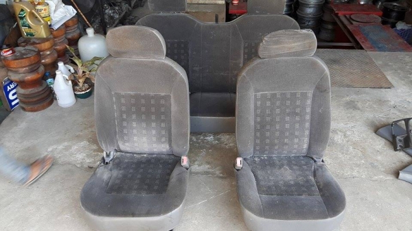 เบาะนั่งครบชุด สี่ประตู 4000