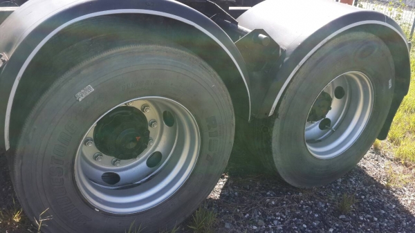 ขายด่วน HINO หัวลาก เมก้า 320 แรง สวยมาก ขายด่วน HINO หัวลาก เมก้า 320 แรง สวยมาก