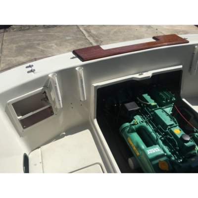 ขายเรือตกปลาญี่ปุ่น Nissan Suncat 8.8 เครื่องดีเซล Volvo Penta AD41B 200HP