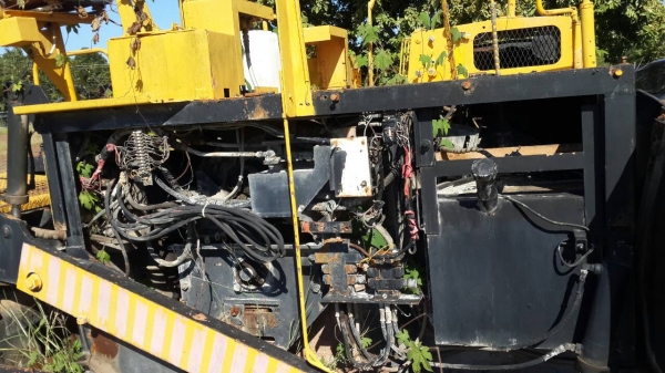 ขายรถ ปูยางสภาพพร้อมใช้งาน อกสารสัญญาซื้อขาย