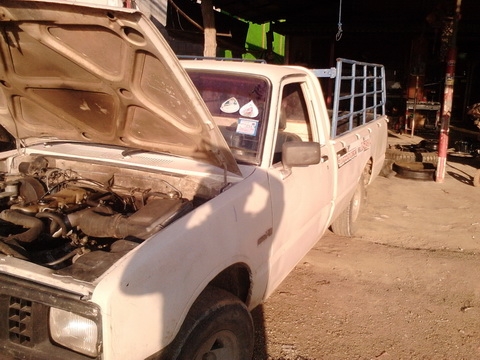 ขายด่วน isuzu kb 2500 ขับขี่ได้ขายตามสภาพ ราคาถูก 45000 บาท ทะเบียนพร้อม