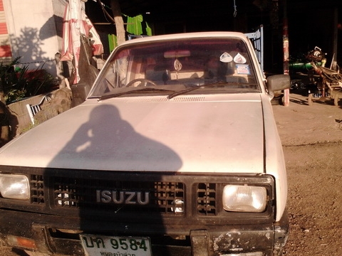 ขายด่วน isuzu kb 2500 ขับขี่ได้ขายตามสภาพ ราคาถูก 45000 บาท ทะเบียนพร้อม