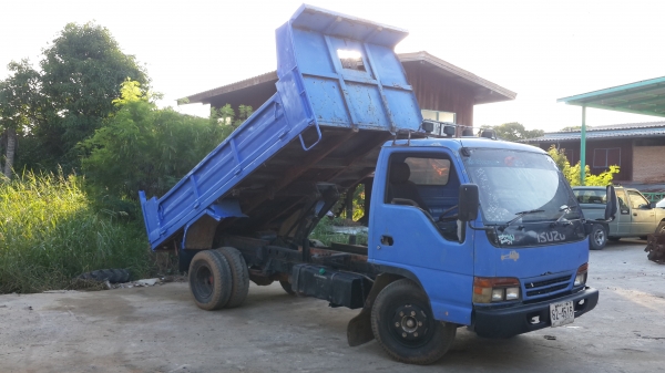 ขาย   120.  66.     รถห้าง.  425000