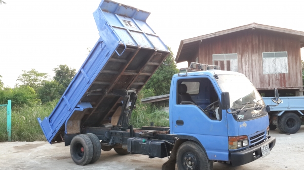 ขาย   120.  66.     รถห้าง.  425000