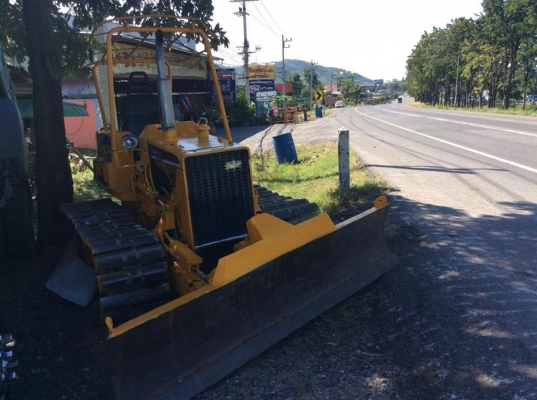 รถแทร็กเตอร์ KOMATSU D20P-5 ตีนเป็ด ใบมีดปรับได้ 5 ระดับ