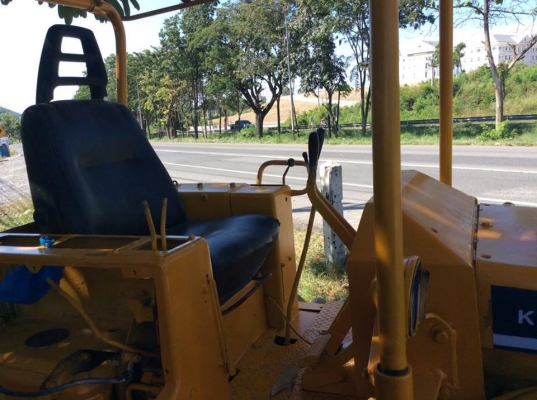 รถแทร็กเตอร์ KOMATSU D20P-5 ตีนเป็ด ใบมีดปรับได้ 5 ระดับ