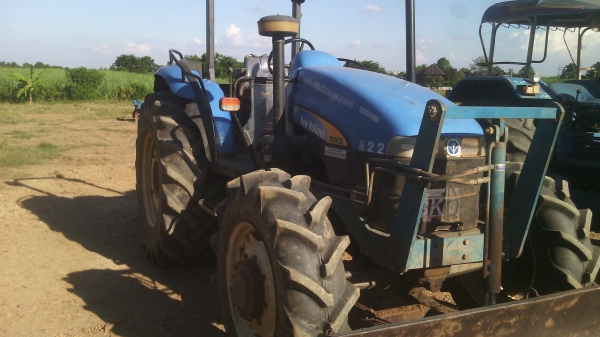 ขาถรถไถNEWHOLLAND   รุ่นTD95    สวยพร้อมใช้งาน0810076640