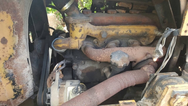 ขายรถตัก KOMATSU SD20 รถใช้งานอยู่ทุกวัน เครื่องดี ยางเต็มทุกเส้น หม้อน้ำเปลี่ยนใหม่แล้ว ราคาคุ้มสุดๆครับ