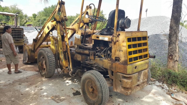 ขายรถตัก KOMATSU SD20 รถใช้งานอยู่ทุกวัน เครื่องดี ยางเต็มทุกเส้น หม้อน้ำเปลี่ยนใหม่แล้ว ราคาคุ้มสุดๆครับ