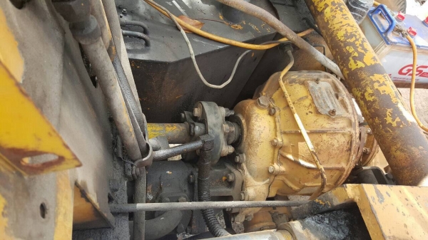 ขายรถตัก KOMATSU SD20 รถใช้งานอยู่ทุกวัน เครื่องดี ยางเต็มทุกเส้น หม้อน้ำเปลี่ยนใหม่แล้ว ราคาคุ้มสุดๆครับ