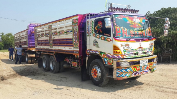 ขายสิบล้อ ฮึโน. 344 (ติดต่อ คุณก้อง โทร 0814243633) ขายสิบล้อ ฮึโน. 344 (ติดต่อ คุณก้อง โทร 0814243633)