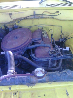 ขายDATSUN    620  ช้างเหยียบ 4 ขอ  พร้อมทะเบียน