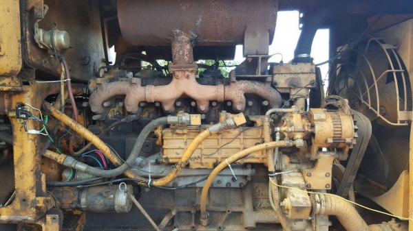 ขายรถเกรด KOMATSU GD705 เอกสารใบซื้อขาย รถใช้งานอยู่นะครับ