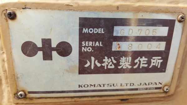 ขายรถเกรด KOMATSU GD705 เอกสารใบซื้อขาย รถใช้งานอยู่นะครับ