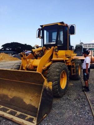 ฝากขายครับ รถตักล้อยาง CATTERPILLAR 924F