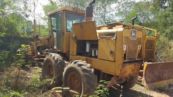 ขายรถเกรด JOHN DEERE 772 BH เอวอ่อน รถใช้งานได้ดี เครื่องแน่น ปั้มแรง เอกสารใบซื้อขาย ราคาต่อรองได้ครับ ขายรถเกรด JOHN DEERE 772 BH เอวอ่อน รถใช้งานได้ดี เครื่องแน่น ปั้มแรง เอกสารใบซื้อขาย ราคาต่อรองได้ครับ