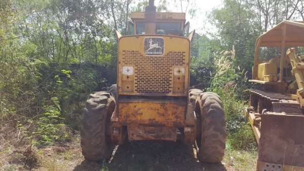 ขายรถเกรด JOHN DEERE 772 BH เอวอ่อน รถใช้งานได้ดี เครื่องแน่น ปั้มแรง เอกสารใบซื้อขาย ราคาต่อรองได้ครับ ขายรถเกรด JOHN DEERE 772 BH เอวอ่อน รถใช้งานได้ดี เครื่องแน่น ปั้มแรง เอกสารใบซื้อขาย ราคาต่อรองได้ครับ