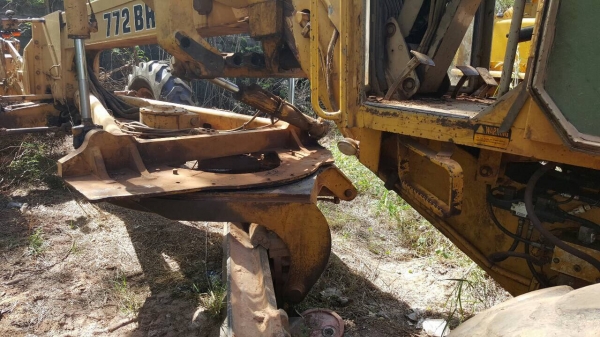 ขายรถเกรด JOHN DEERE 772 BH เอวอ่อน รถใช้งานได้ดี เครื่องแน่น ปั้มแรง เอกสารใบซื้อขาย ราคาต่อรองได้ครับ ขายรถเกรด JOHN DEERE 772 BH เอวอ่อน รถใช้งานได้ดี เครื่องแน่น ปั้มแรง เอกสารใบซื้อขาย ราคาต่อรองได้ครับ