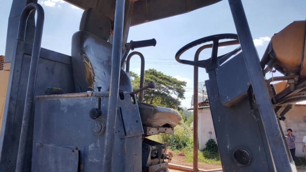 ขายรถบดสั่นสะเทือน STA W900D 4X4 เอกสารเล่มทะเบียนครบ รถใช้งานอยู่เป็นประจำ เครื่องแน่น ปั้มดี ราคาต่อรองได้ครับ