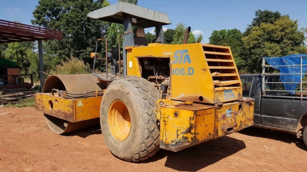 ขายรถบดสั่นสะเทือน STA W900D 4X4 เอกสารเล่มทะเบียนครบ รถใช้งานอยู่เป็นประจำ เครื่องแน่น ปั้มดี ราคาต่อรองได้ครับ