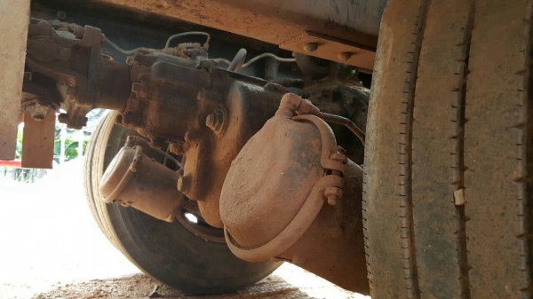 ขายรถโม่ปูน 6 คิว 10 ล้อ HINO ZM303 เบรคแห้ง เครื่อง EK100 260 แรงม้า คัสซีสวยตลอดเส้น โม่ต่อใหม่ใช้งานแค่ปีเดียว เอกสารเล่มทะเบียนพร้อมโอน