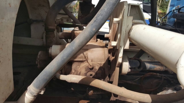 ขายรถโม่ปูน 6 คิว 10 ล้อ HINO ZM303 เบรคแห้ง เครื่อง EK100 260 แรงม้า คัสซีสวยตลอดเส้น โม่ต่อใหม่ใช้งานแค่ปีเดียว เอกสารเล่มทะเบียนพร้อมโอน