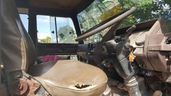 ขายรถโม่ปูน 6 คิว 10 ล้อ HINO ZM303 เบรคแห้ง เครื่อง EK100 260 แรงม้า คัสซีสวยตลอดเส้น โม่ต่อใหม่ใช้งานแค่ปีเดียว เอกสารเล่มทะเบียนพร้อมโอน